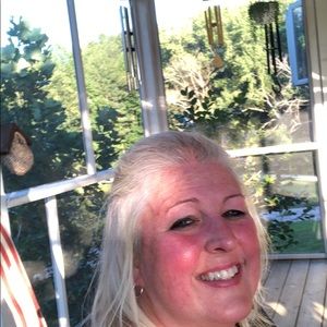 Meet your Posher, Sharon